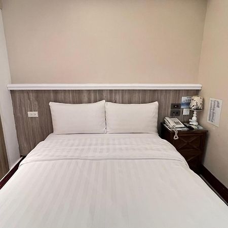 Migo Hotel Тайджун Екстериор снимка